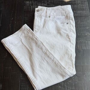 American Eagle Artist Crop